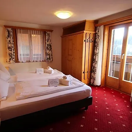 Hotel Tirolerhof - Inklusive Super Sommer Card Serfaus